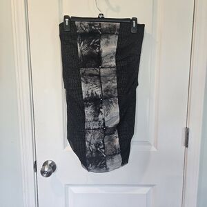 Petit Pois By Viviana G Black and Gray Textured Skirt/Top Size Medium